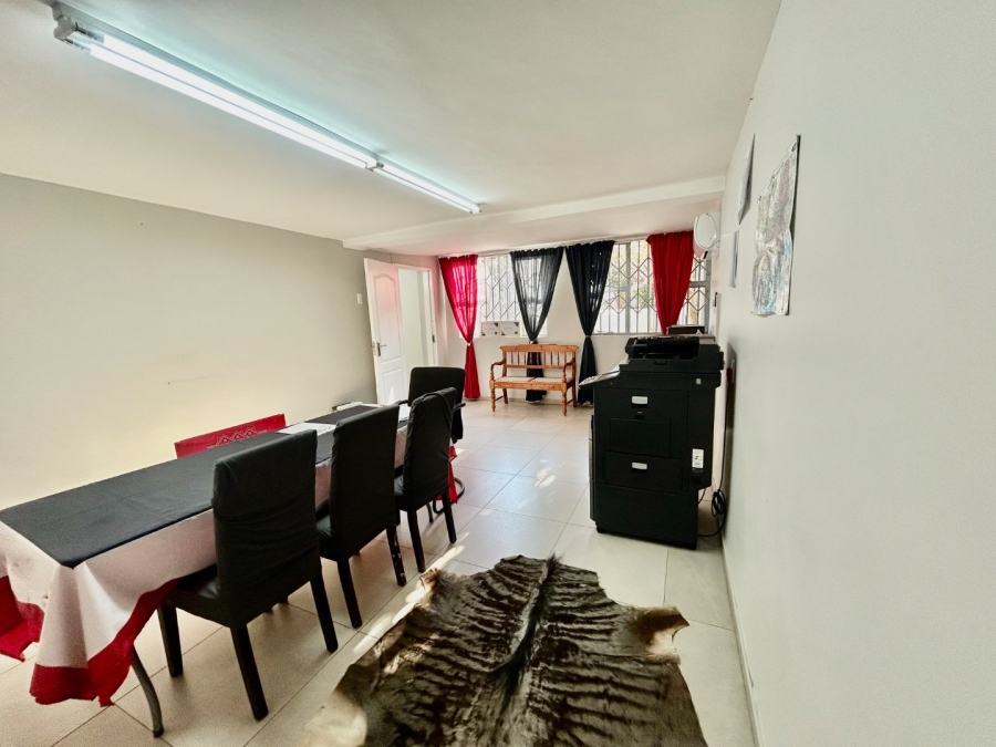 6 Bedroom Property for Sale in Schoemansville North West